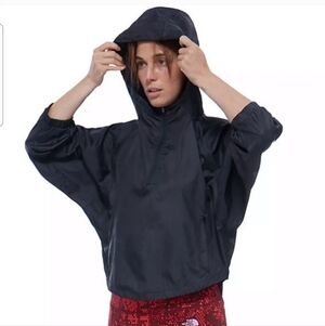 North Face Black Gymset Crop Anorak Jacket Medium
